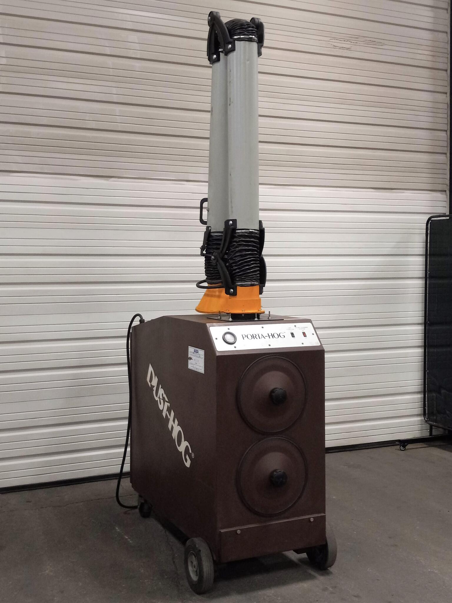 1,100 cfm UAS Dust-Hog #FPH2-2 Fume Collection Dust Collector