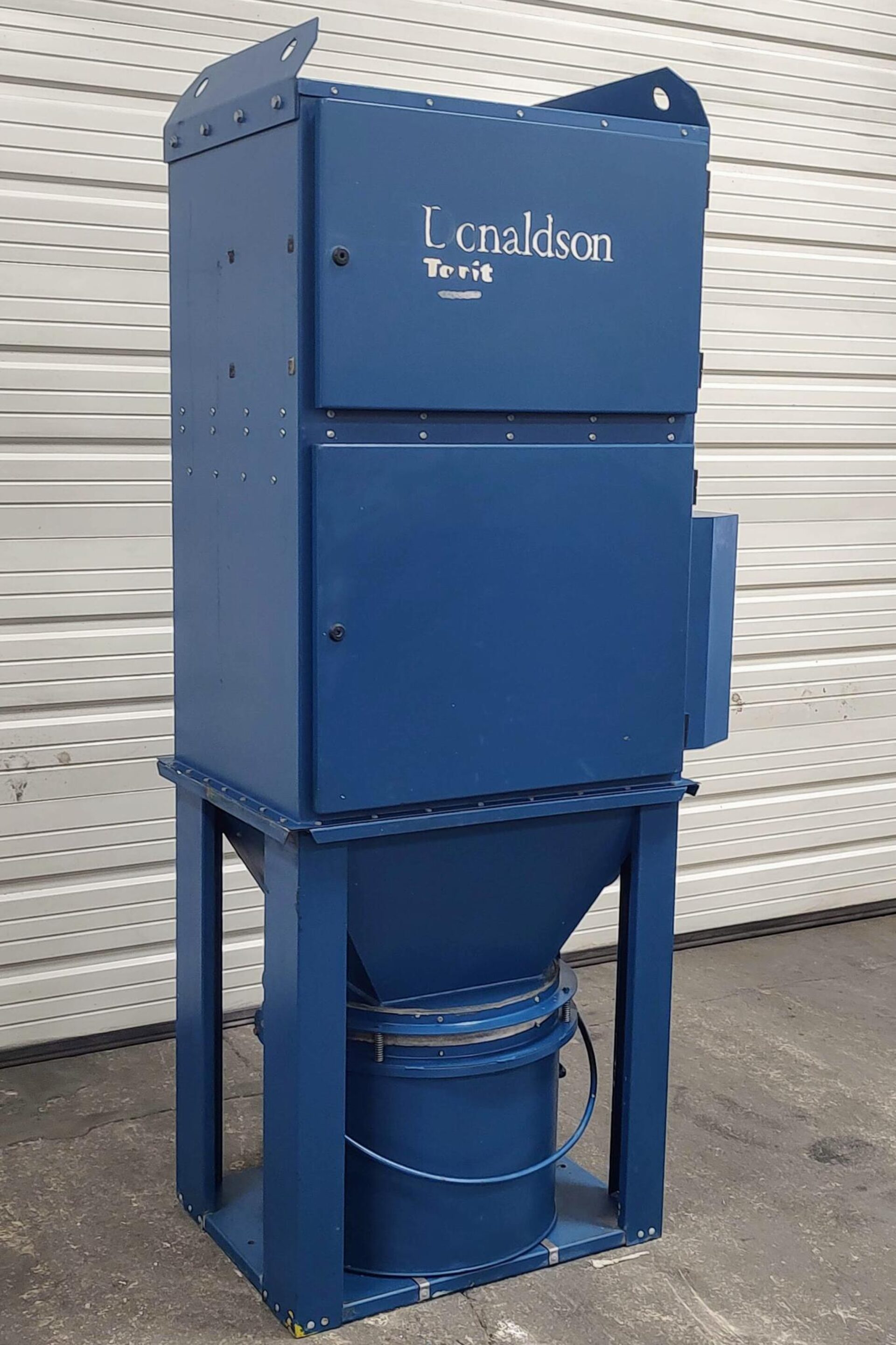 Featured image for 800 cfm Donaldson Torit #UMA100 Baghouse Dust Collector - AM21684